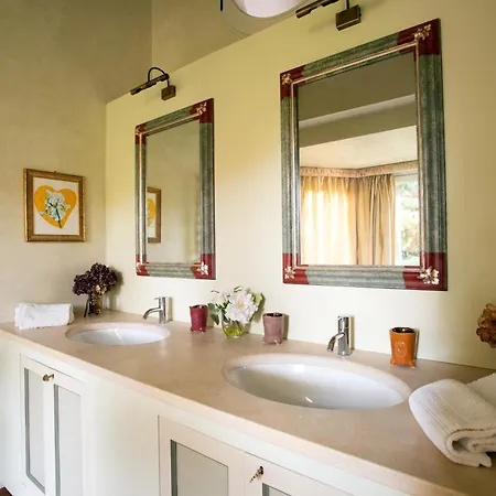 Quarto em Acomodações Particulares Au Petit Jardin