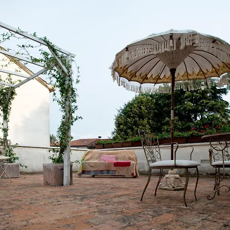 Au Petit Jardin Pansiyon Ravenna